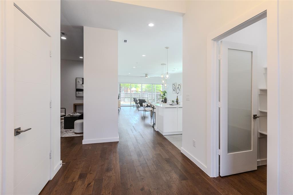 9742 Sunset Drive