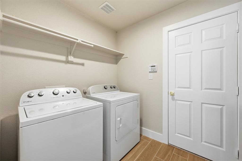 Pasquinellis Bandera Add - Residential Lease