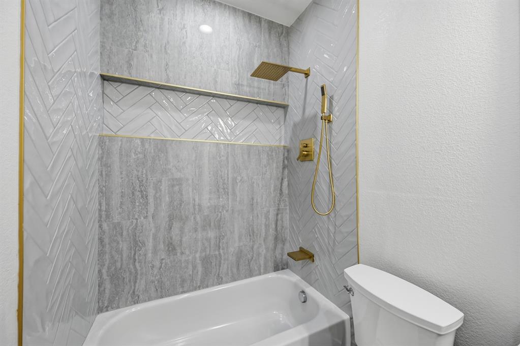 Pasquinellis Bandera Add - Residential Lease