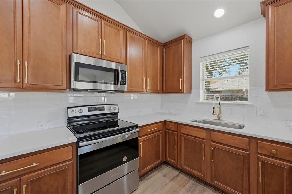 Pasquinellis Bandera Add - Residential Lease