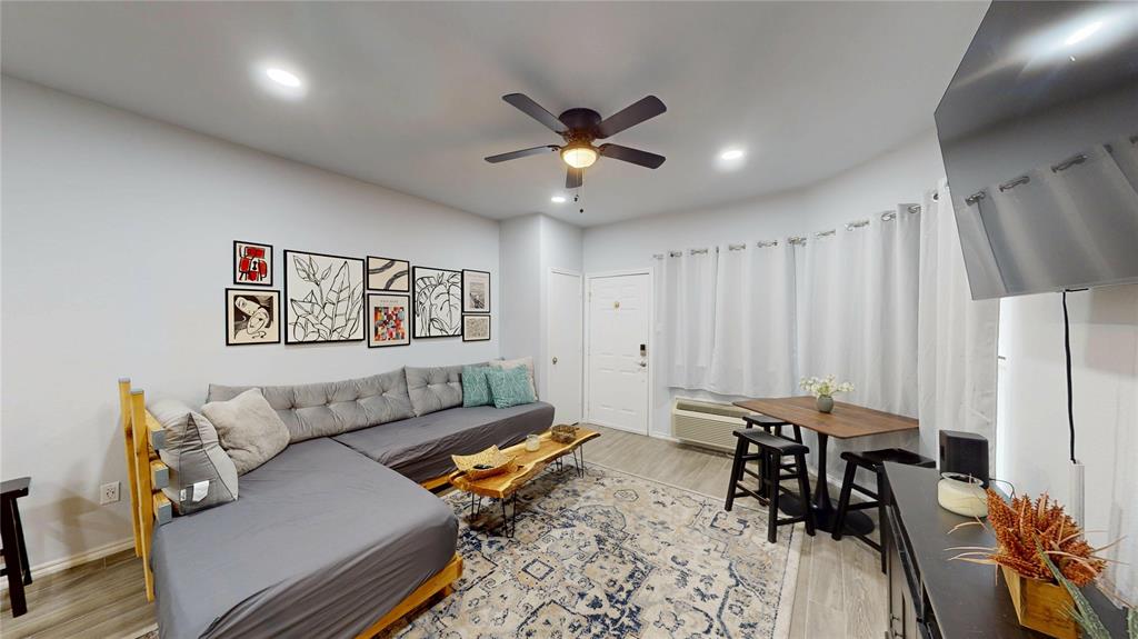 2164 Tanglewood Boulevard 104B