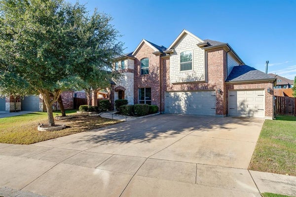 1040 TARA DR, BURLESON, TX 76028 - Image aacea4d56057fffa3faec736ace33918/3965356621