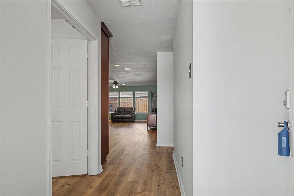 2520 Cattleman Drive