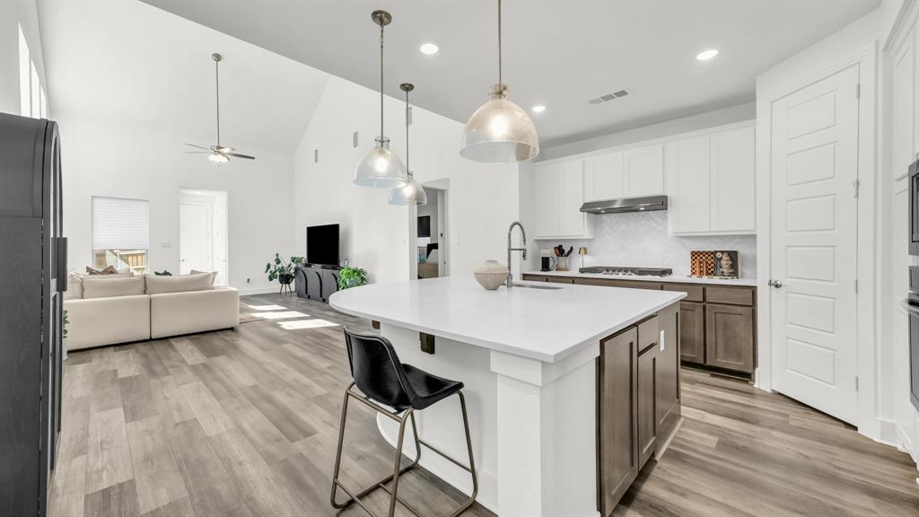 913 Gilbreath Avenue