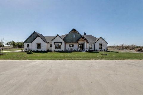 820 Evergreen Way Nevada TX 75173