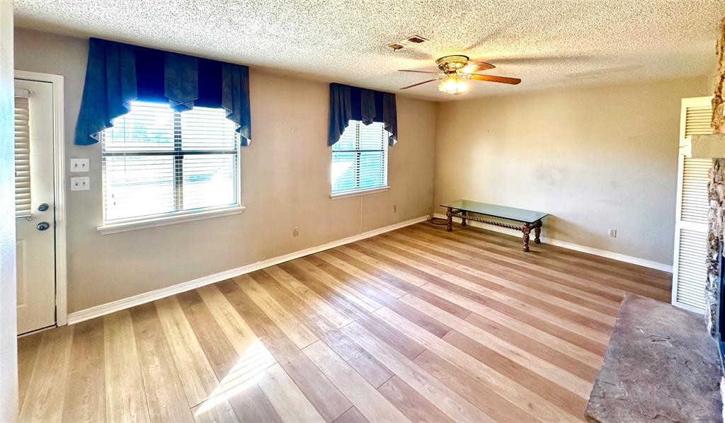 103 Harts Landing Lane