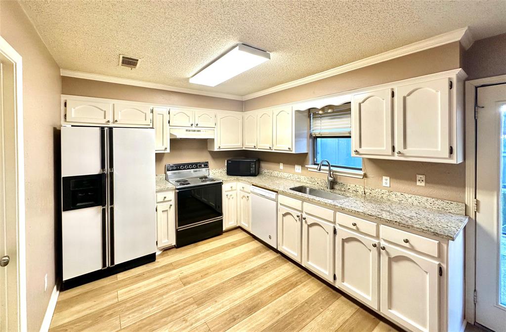 103 Harts Landing Lane