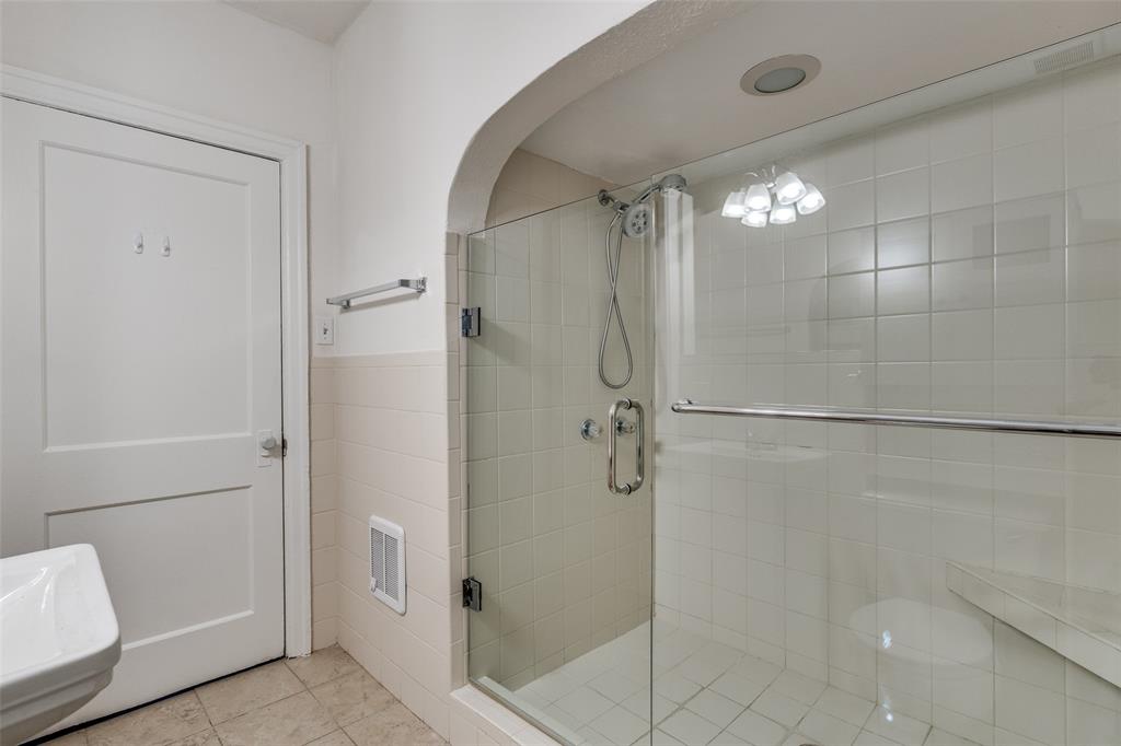 University Place - Residential Lease