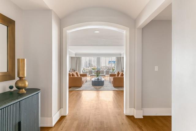 3401 Lee Parkway 404