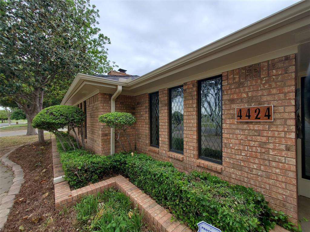 Colonial Park - Residential