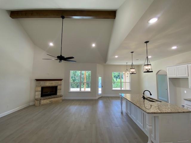 1004 Hennesay Park