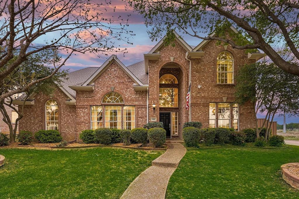 1529 Arrowhead Lane