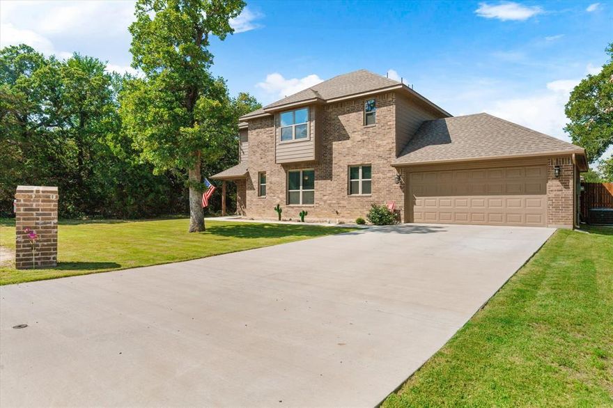 OWNER IS OFFERING RATE BUY DOWN OR REDUCED COST OFF LIST PRICE. This property is also available for lease. Cul-de-Sac Stunner in Gated Granbury Community - 2021, Move-In Ready!

Nestled at the end of a quiet cul-de-sac in the gated Treaty Oaks community, this 2021-built home welcomes you with modern finishes, thoughtful upgrades, and real peace of mind.
With a flawless, move-in ready interior and amenities at your doorstep, this is the kind of home that sells itself.

Step inside to an open-concept layout that flows from living area to kitchen without missing a beat. You'll love the concrete flooring for its sleek look and easy upkeep, the designer lighting fixtures, and granite counters in the kitchen.

The owner's suite upstairs is a retreat: generous closet, dual vanities, and plenty of soft natural light streaming through the windows. Two other bedrooms offer flexibility for guests, home office, or hobby space.

With a fully fenced in back yard great for pets and a great space to enjoy the backyard with friends and family.