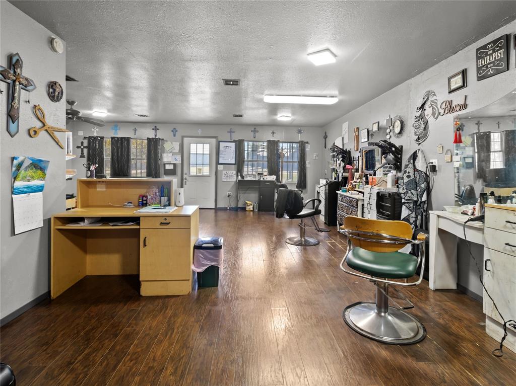 Corsicana - Commercial Sale