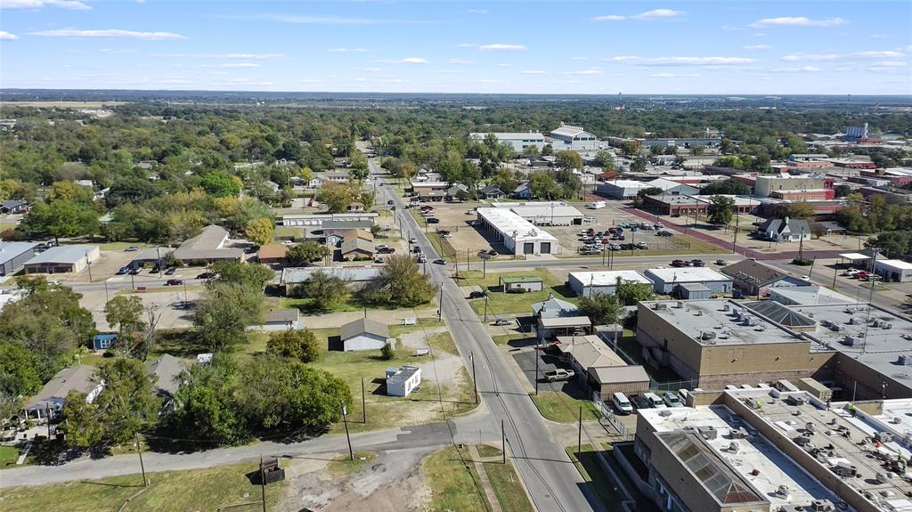 Corsicana - Commercial Sale