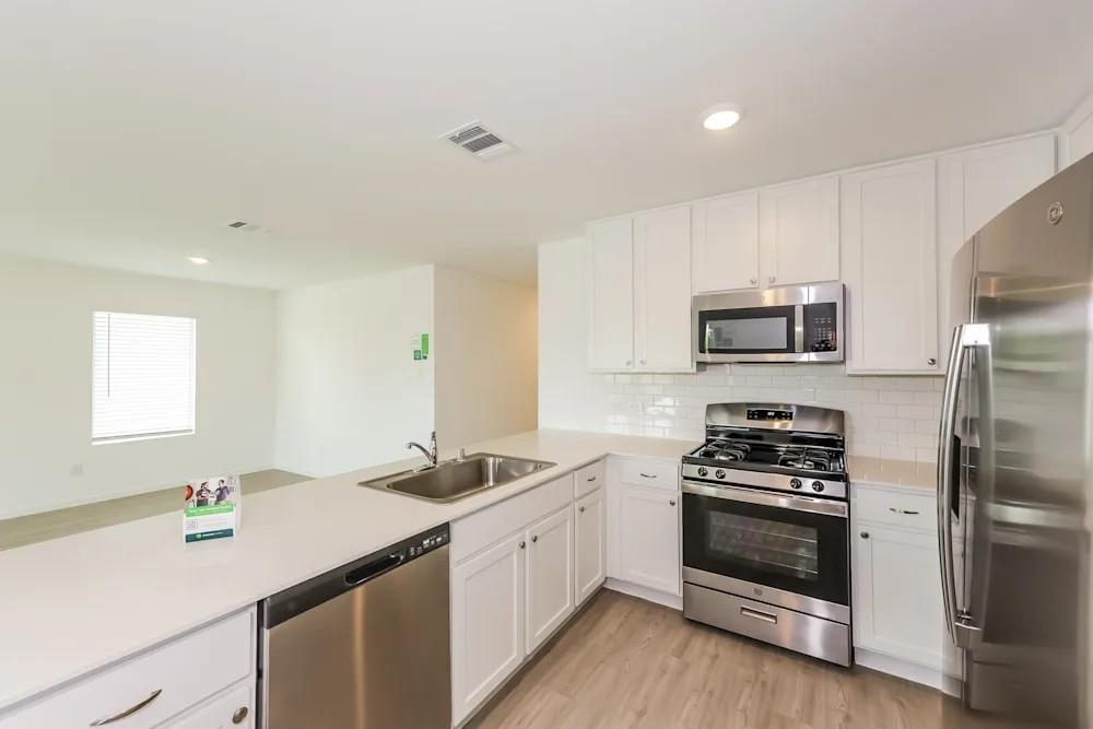 Eastland Ph 3b - Residential Lease