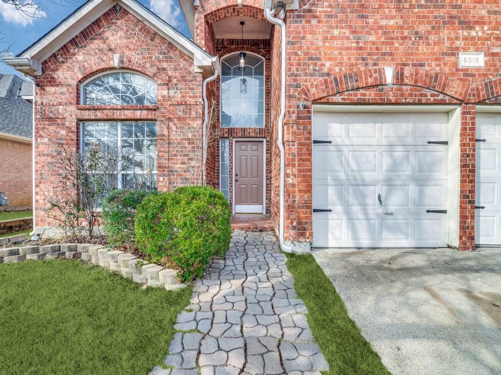 5816 Vista Park Lane