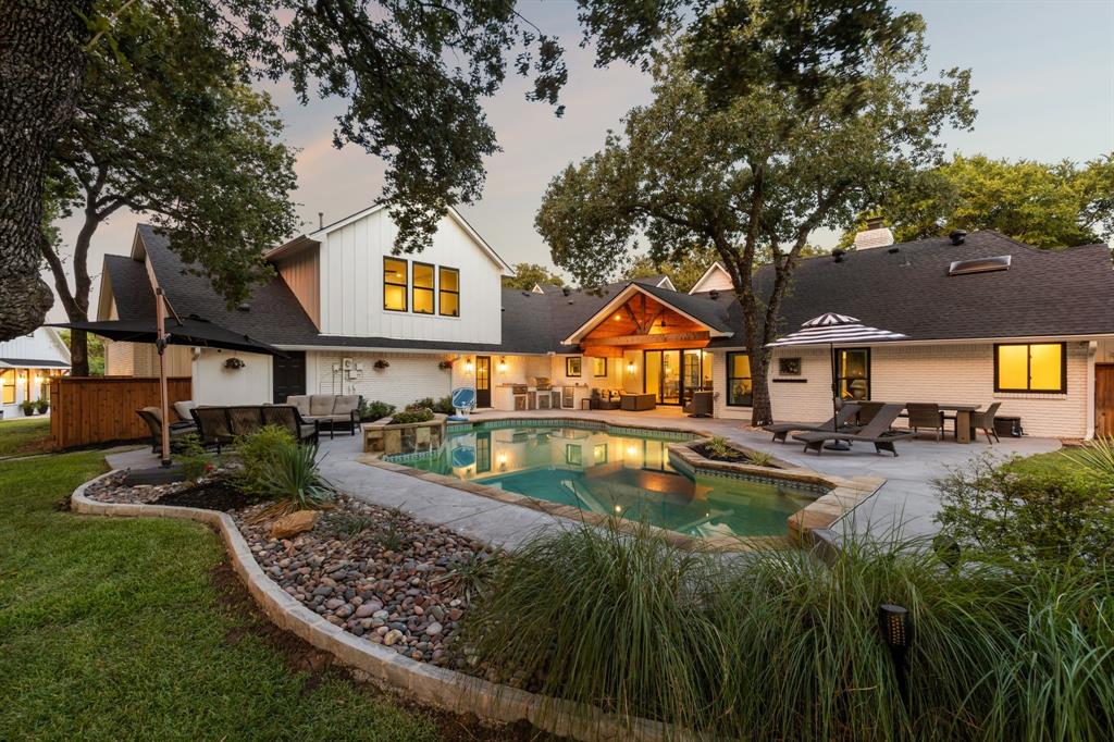 1340 Meadow Glen