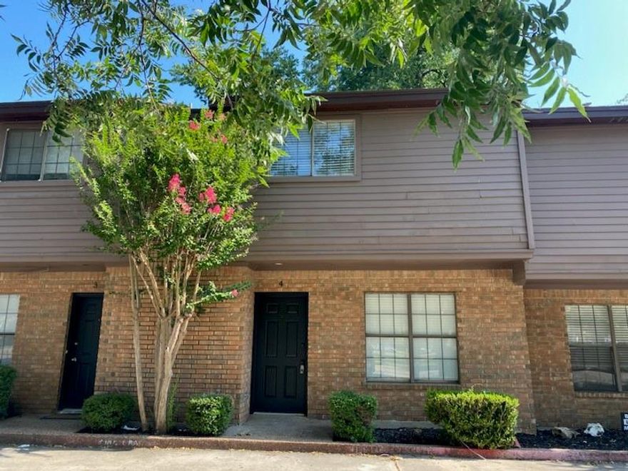This condo is in an amazing location within walking distance to UNT as well as the downtown Denton Square for the convenience of all the fun restaurants, shops, and local festivities.  The entire condo has just been freshly painted along with updated vinyl flooring throughout.  Kitchen has granite countertops, condo is being professionally cleaned as well as HVAC serviced and vents cleaned.  Fridge, washer and dryer will stay.  Pets on a case-by-case basis depending on size and breed and with a $500 non refundable pet fee, maximum 1 pet.  Written application required and applications will be processed through mysmartmove.com.