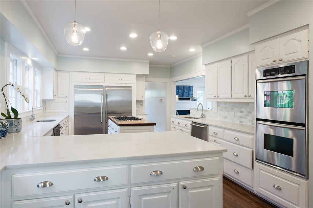 DR F J HALLS SUBD - Residential