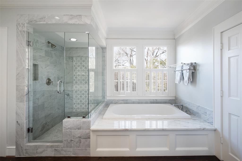 DR F J HALLS SUBD - Residential