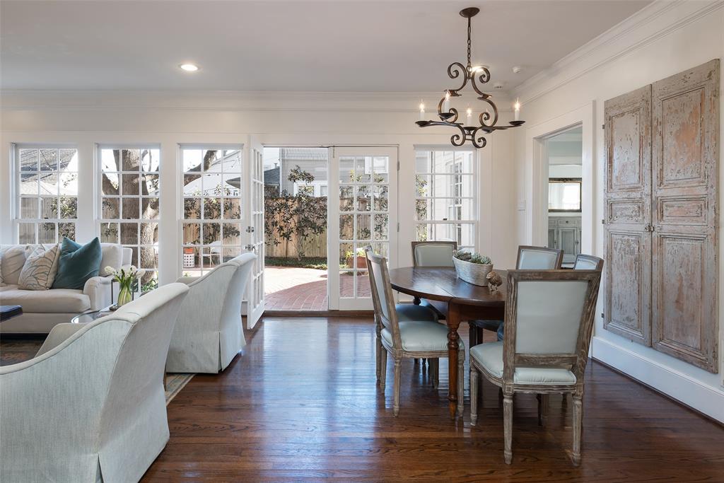 DR F J HALLS SUBD - Residential