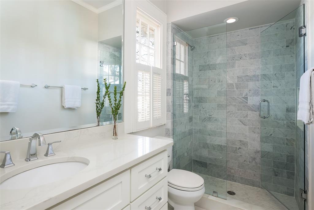 DR F J HALLS SUBD - Residential