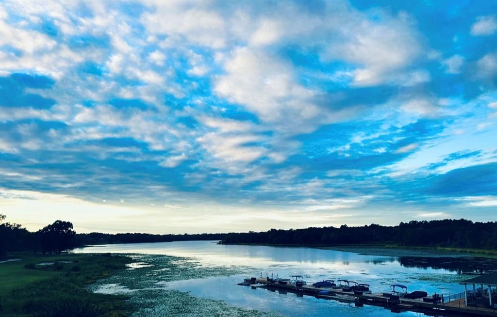 Cascades Lake Towers - Residential