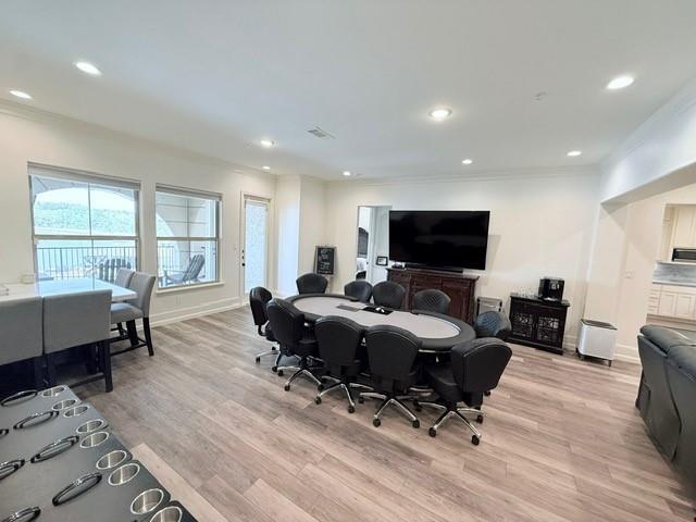 Cascades Lake Towers - Residential