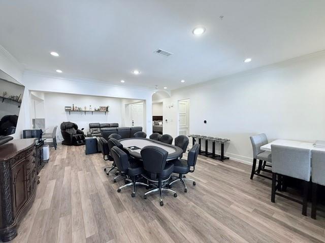 Cascades Lake Towers - Residential