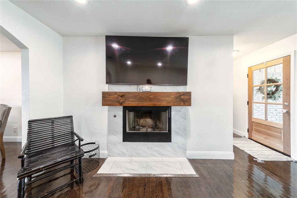 2413 cardinal Lane