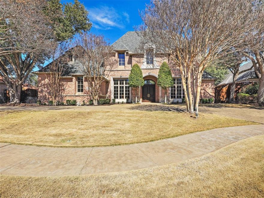 First-time offering for this Balkman custom-built beauty, situated on .46 acre private, treed lot in Plano's desired Lakeside on Preston community. The attention to detail and uncommon quality is evident from the exterior drive-up & throughout the 6500 sq. ft home. Grand scale entertaining is ideal in the oversized living spaces, amazing chef's kitchen w-Thermador appliances, wet bar w- Miele coffee station, icemaker and 1 of 4 dishwashers! Primary and guest bedrooms are conveniently located on the 1st floor. The enchanting backyard is the true showstopper. A massive pool, surrounded by a huge grassy area and mature oak trees, is perfect for soccer practice or perfecting your golf strokes. The adjacent outdoor kitchen, complete with a Renato 48-inch pizza oven, functions as the command center of this backyard masterpiece. Constructed on a piered-slab foundation, featuring foam insulation, recirculating tankless water heating, Class IV roof, e-glass windows & Elan smart home automation,