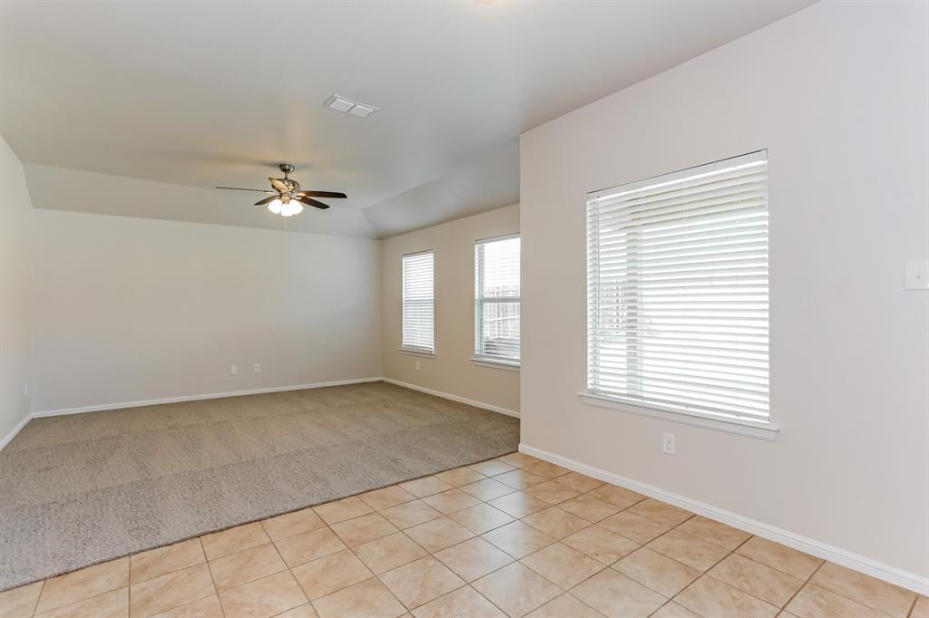 CHAPEL CREEK PHASE 1 - Residential Lease