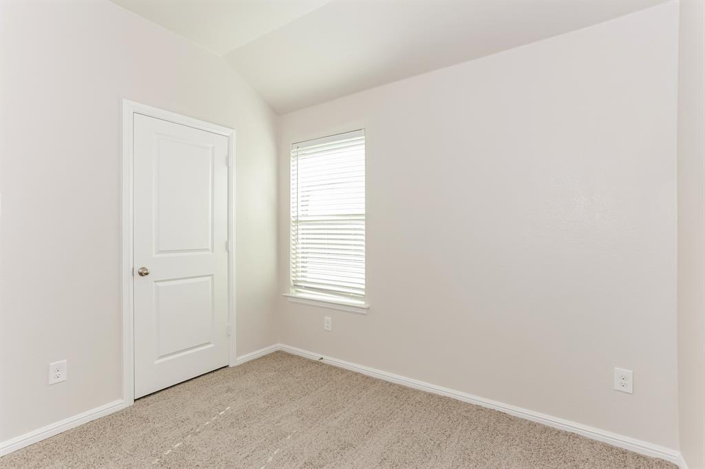 CHAPEL CREEK PHASE 1 - Residential Lease