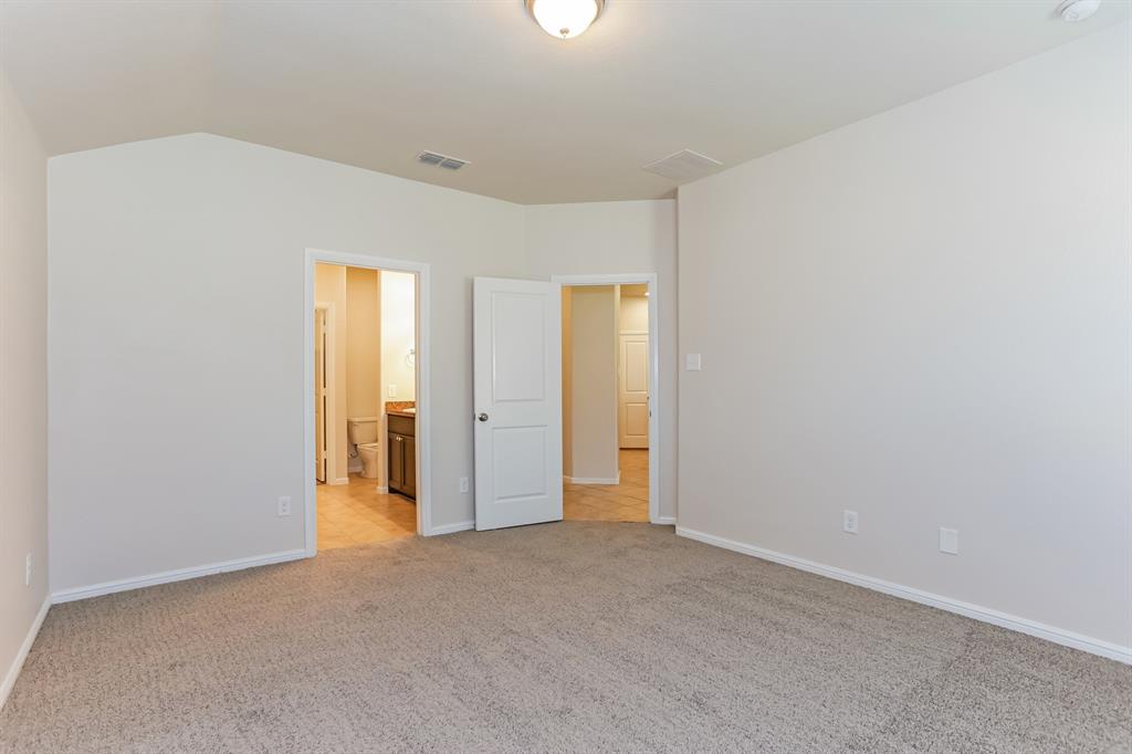 CHAPEL CREEK PHASE 1 - Residential Lease