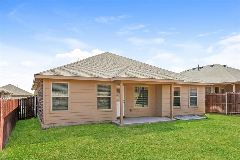 CHAPEL CREEK PHASE 1 - Residential Lease