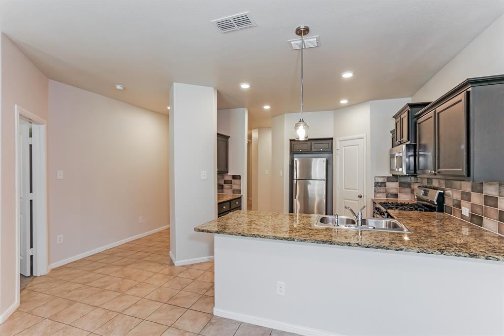 CHAPEL CREEK PHASE 1 - Residential Lease