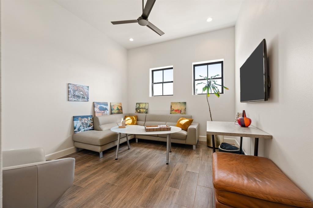 Lakeside - Residential