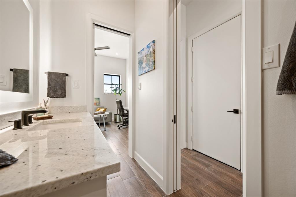 Lakeside - Residential