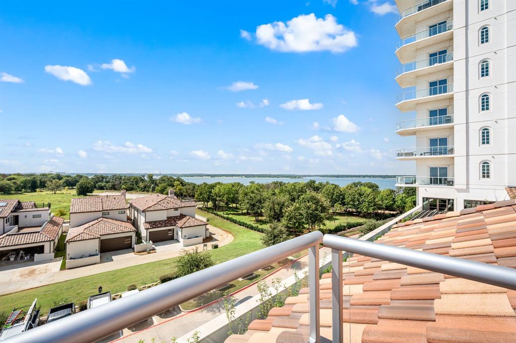 Lakeside - Residential