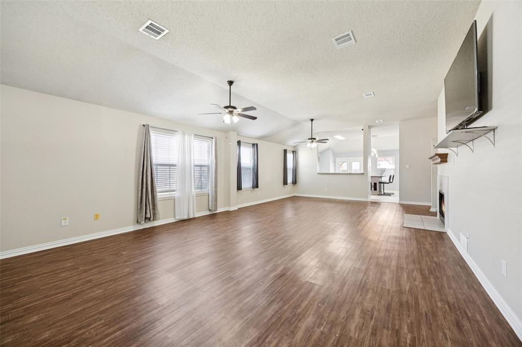 200 Lincoln Lane