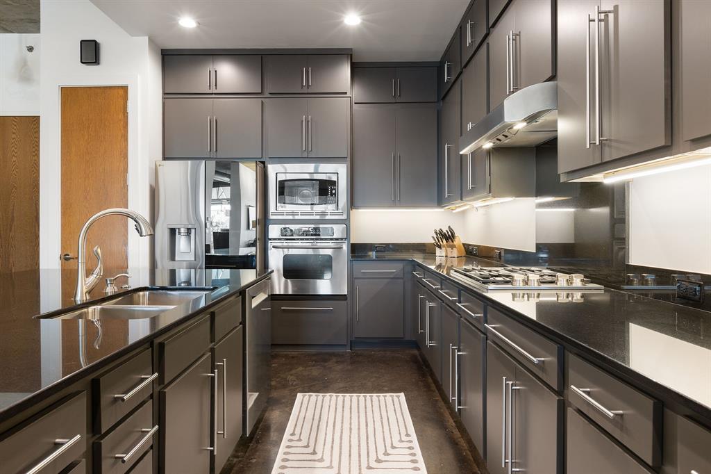 Thirty Thirty Bryan Condominiums - Residential