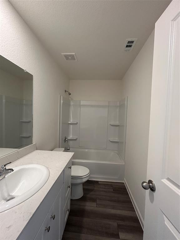 Meadow Park Ph 1a - Residential Lease