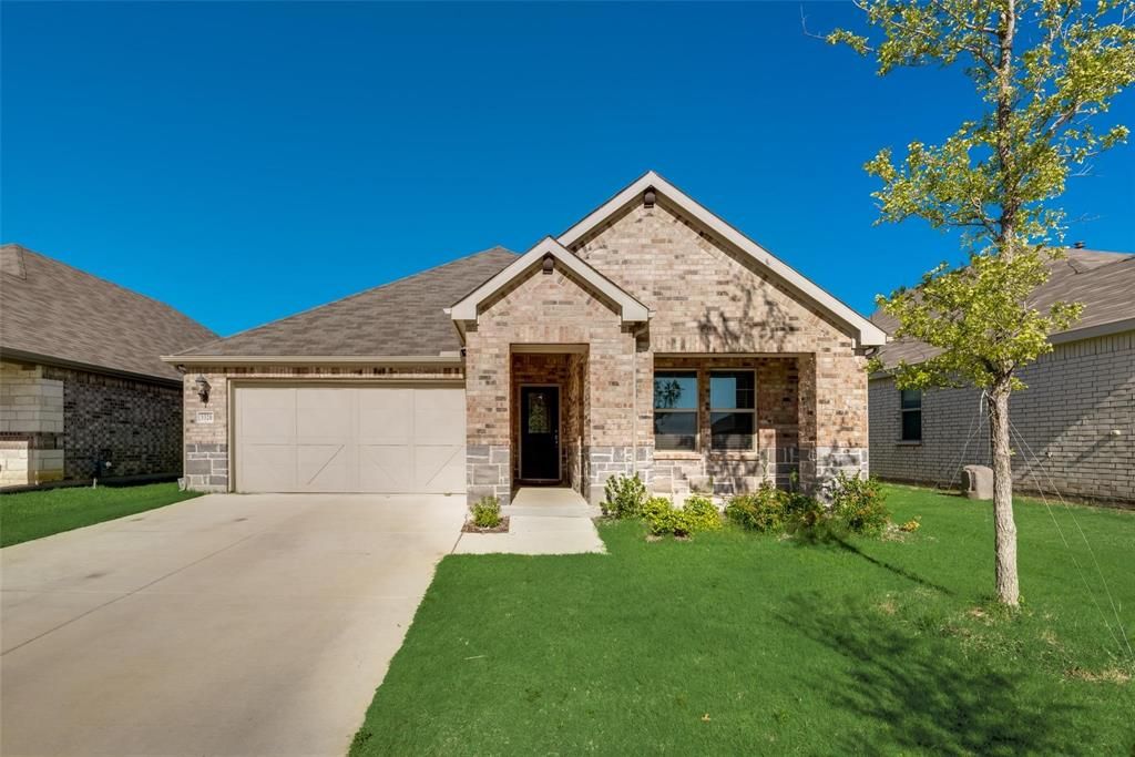 Photo of 3320 Chasemoor Drive, Denton, TX 76207 (MLS # 21157564)