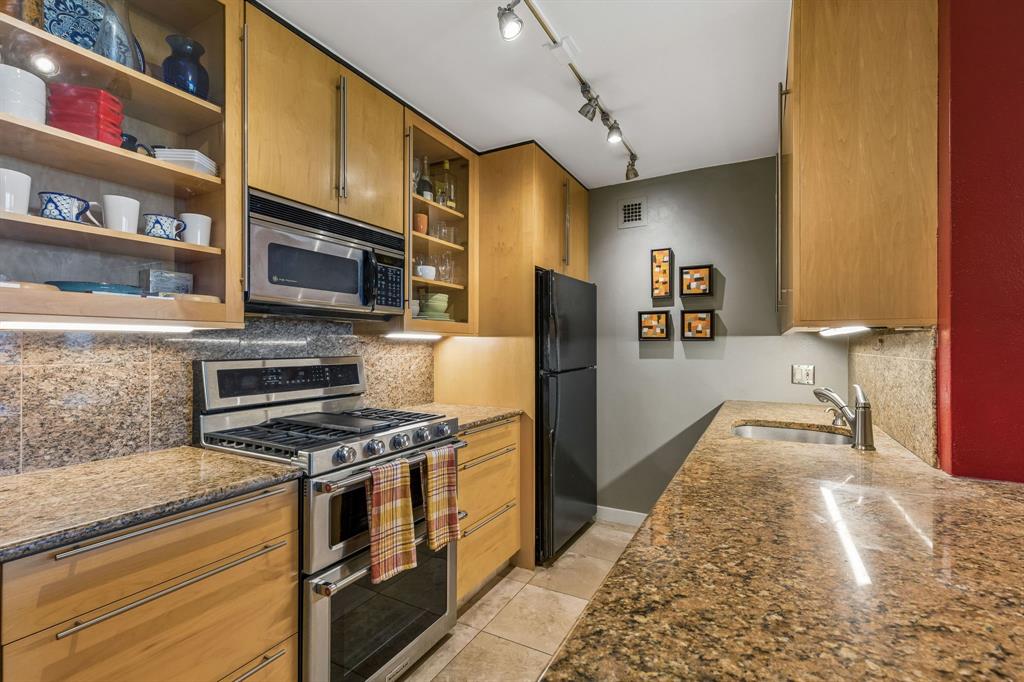 Twenty-One Turtle Creek Condos - Residential