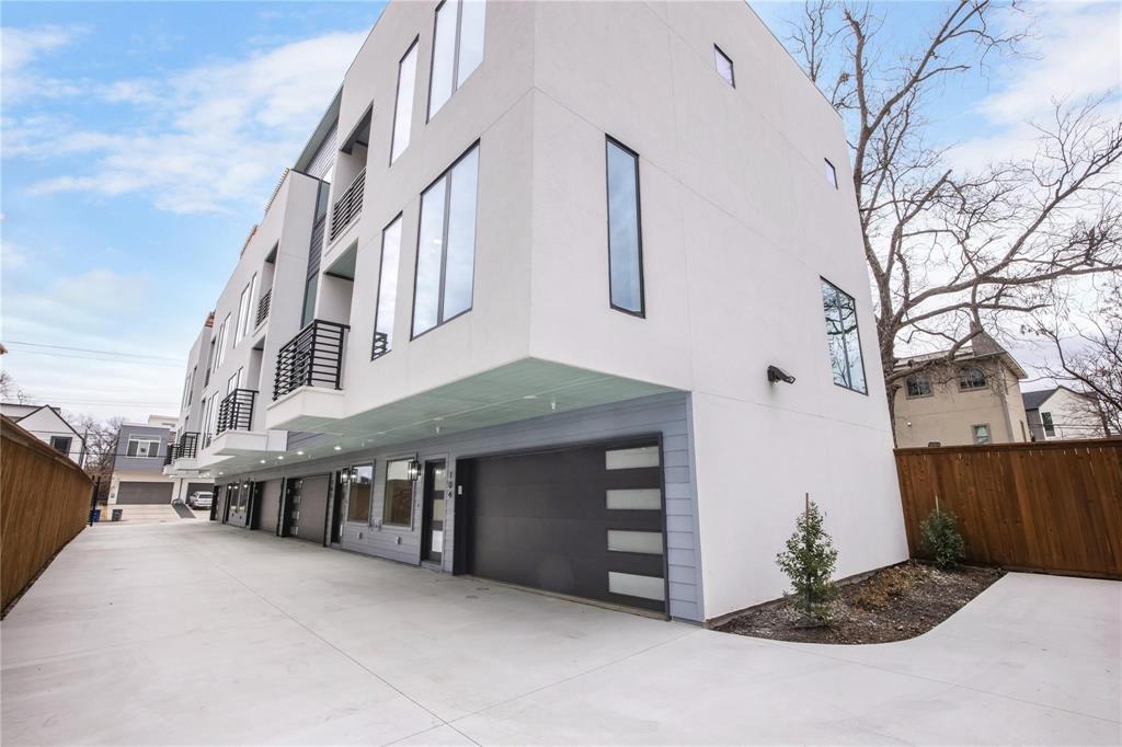 DEERE PARK - Residential Lease