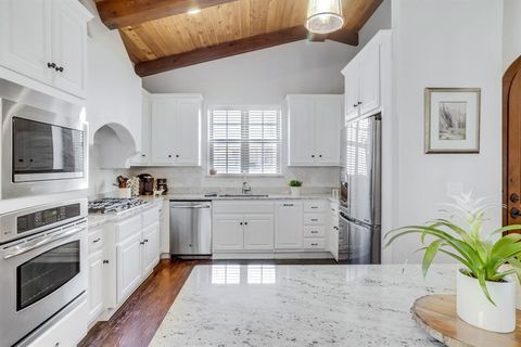 Tiny photo for 635 Via Ravello, Irving, TX 75039 (MLS # 21197753)