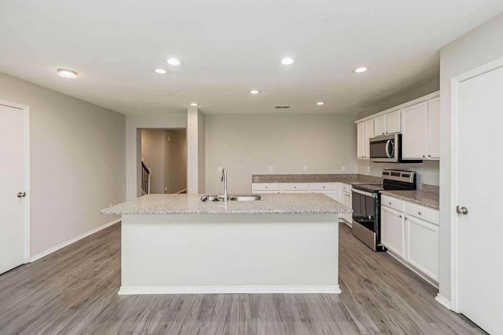 7521 Captain Lane