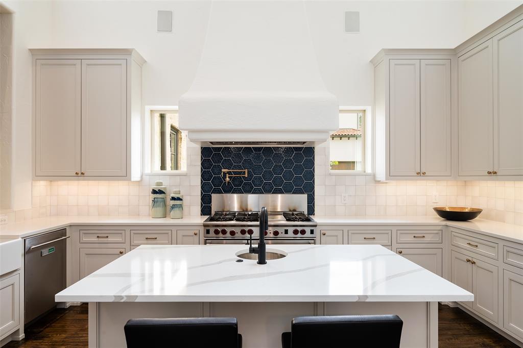 Manchester Downs - Residential