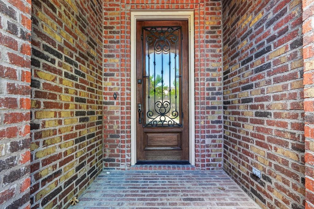 2824 Cotswold Court